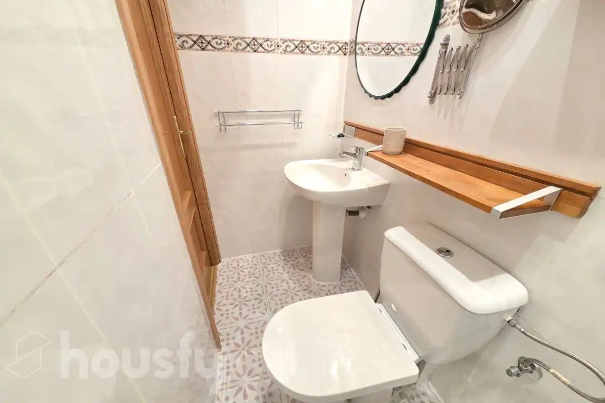 Badezimmer von Wohnung zur Miete in Arganzuela