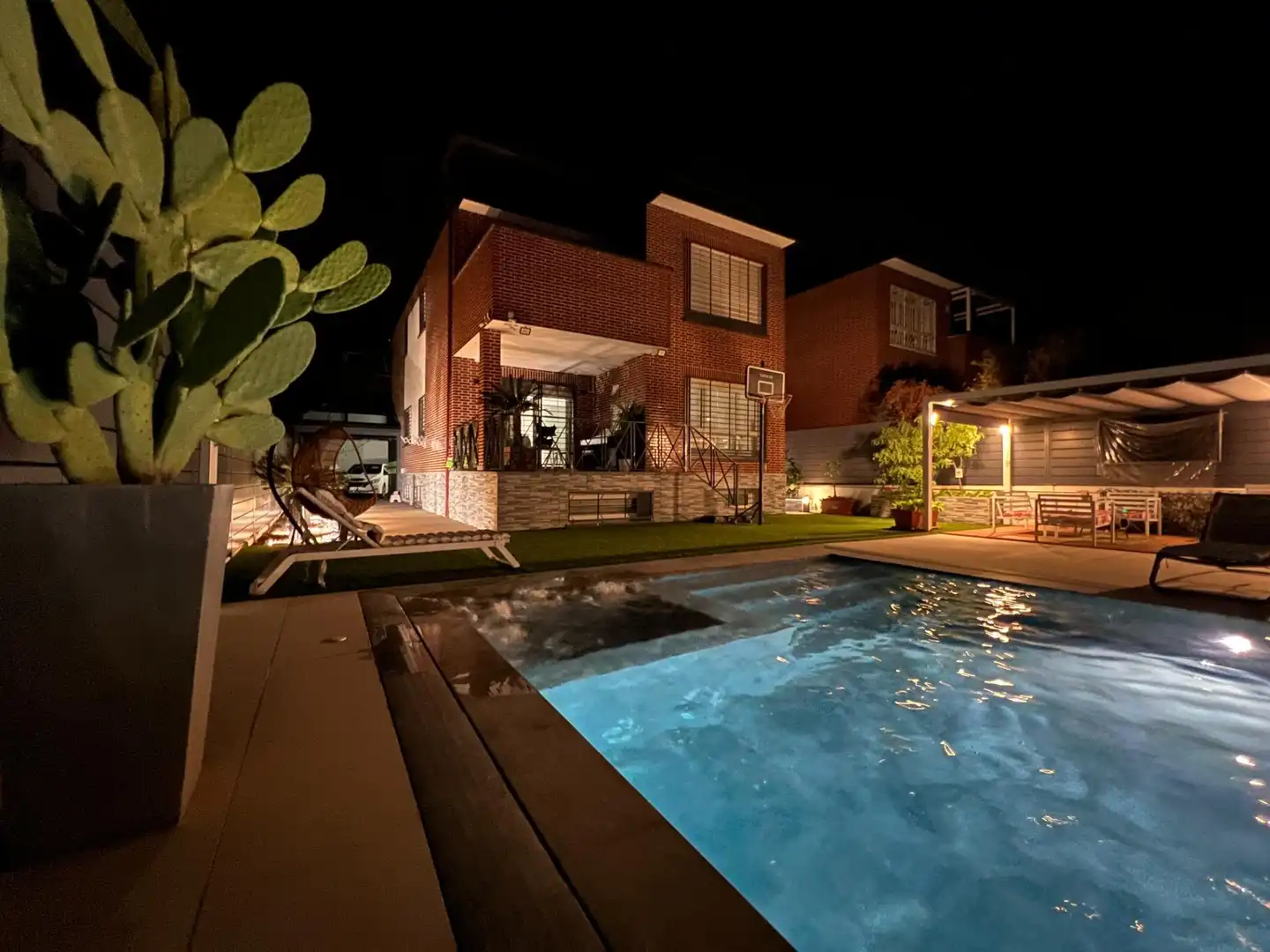 Piscina de Casa o xalet en venda en Rivas-Vaciamadrid amb Aire condicionat, Calefacció i Jardí privat