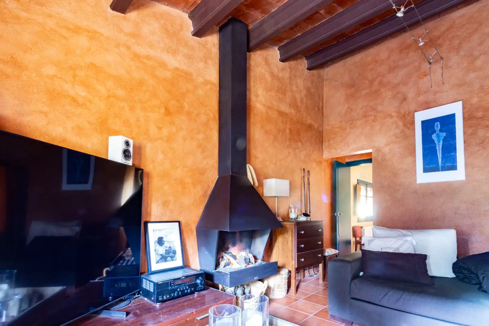 Sala d'estar de Casa o xalet en venda en Subirats amb Aire condicionat, Jardí privat i Moblat