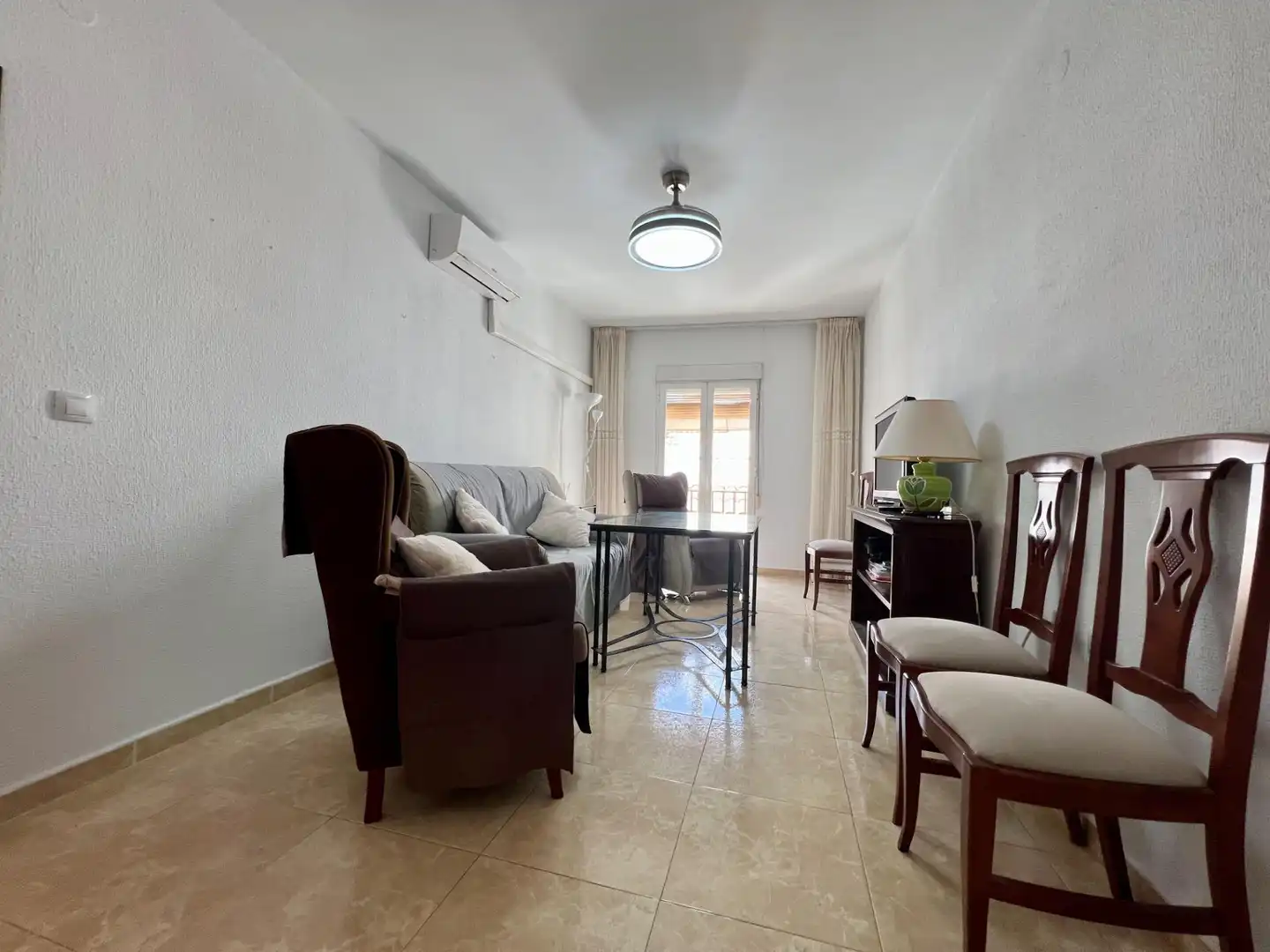 Wohnzimmer von Wohnung zur untervermieten in Córdoba mit Klimaanlage, Heizung und Terrasse