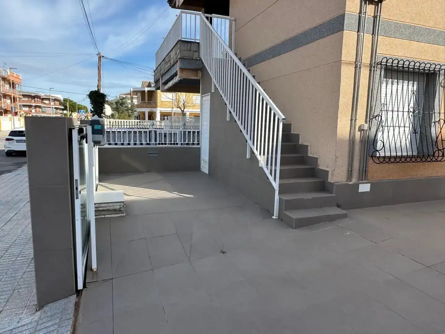 Terrasse von Wohnungen zum Verkauf in Los Alcázares mit Klimaanlage, Schwimmbad und Balkon