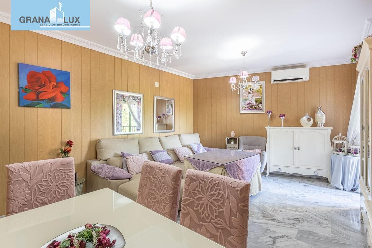 Habitación de Piso en venta en  Granada Capital con Aire acondicionado y Terraza