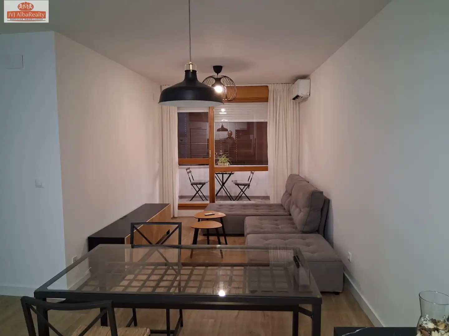 Sala d'estar de Apartament de lloguer en Albacete amb Aire condicionat, Moblat i Balcó