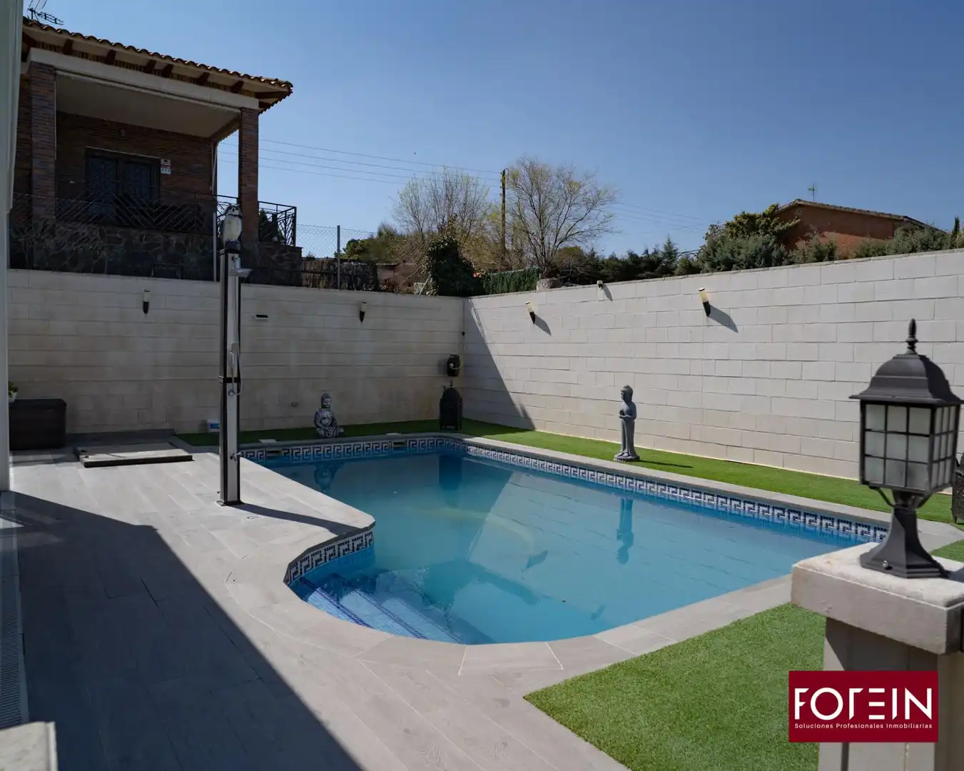Piscina de Casa o xalet en venda en Torrejón del Rey amb Aire condicionat, Calefacció i Jardí privat