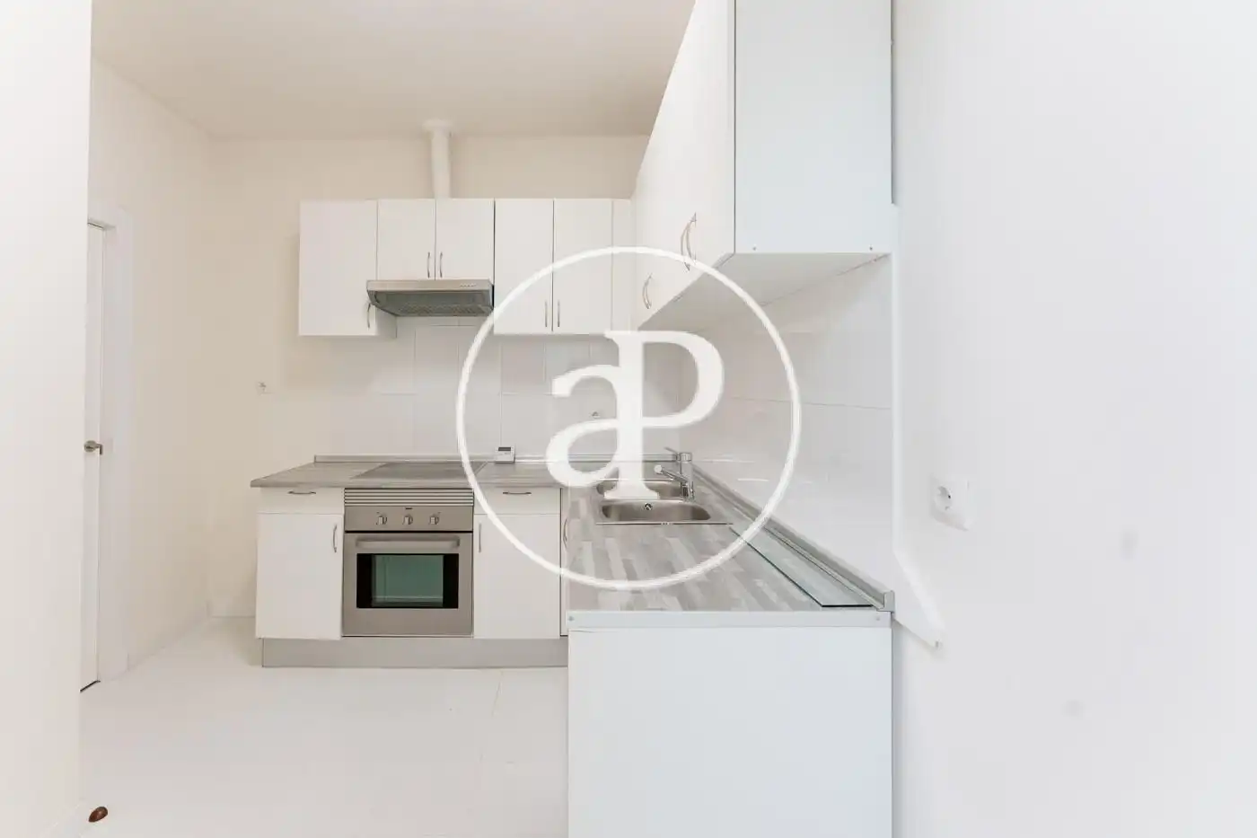 Kitchen of Flat for rent in Madrid  with Air Conditioner, Heating and Balcony