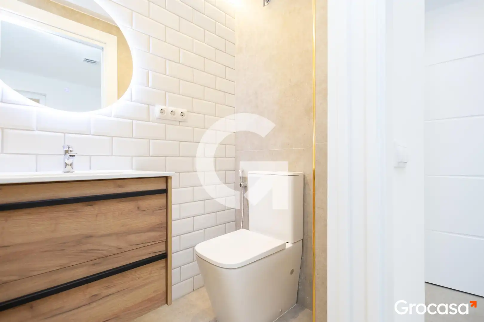 Bathroom of Houses for sale in Sant Boi de Llobregat  with Terrace and Oven
