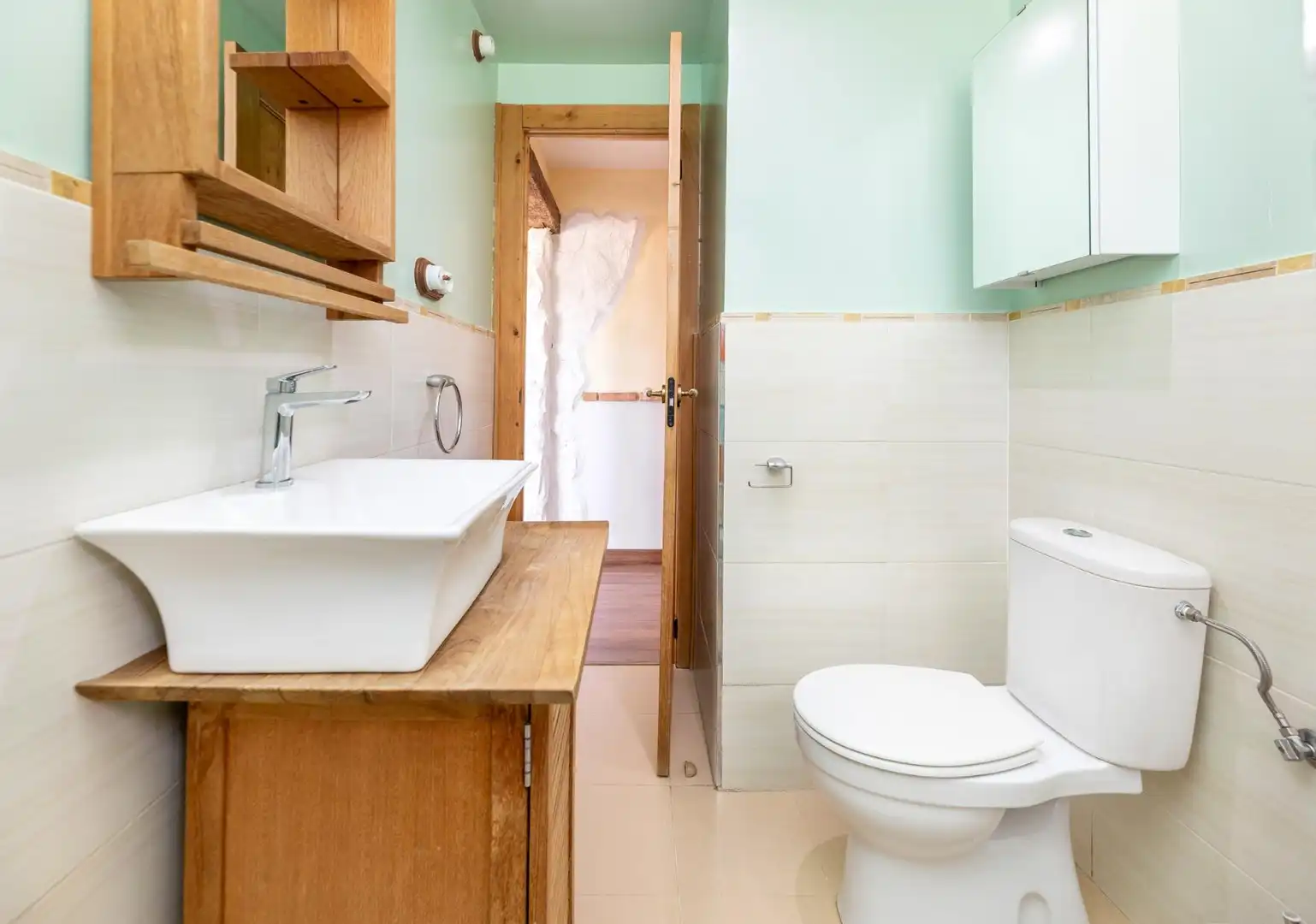 Baño de Piso en venta en Cenes de la Vega con Terraza, Trastero y Balcón