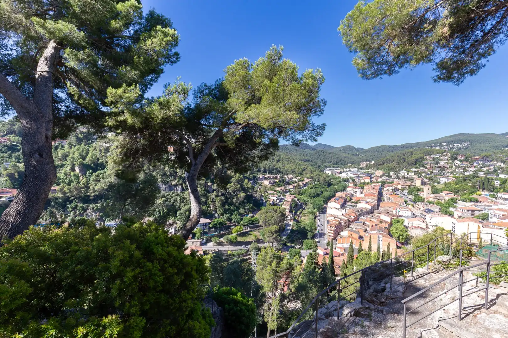 Vista exterior de Finca rústica en venda en Corbera de Llobregat amb Aire condicionat, Calefacció i Terrassa