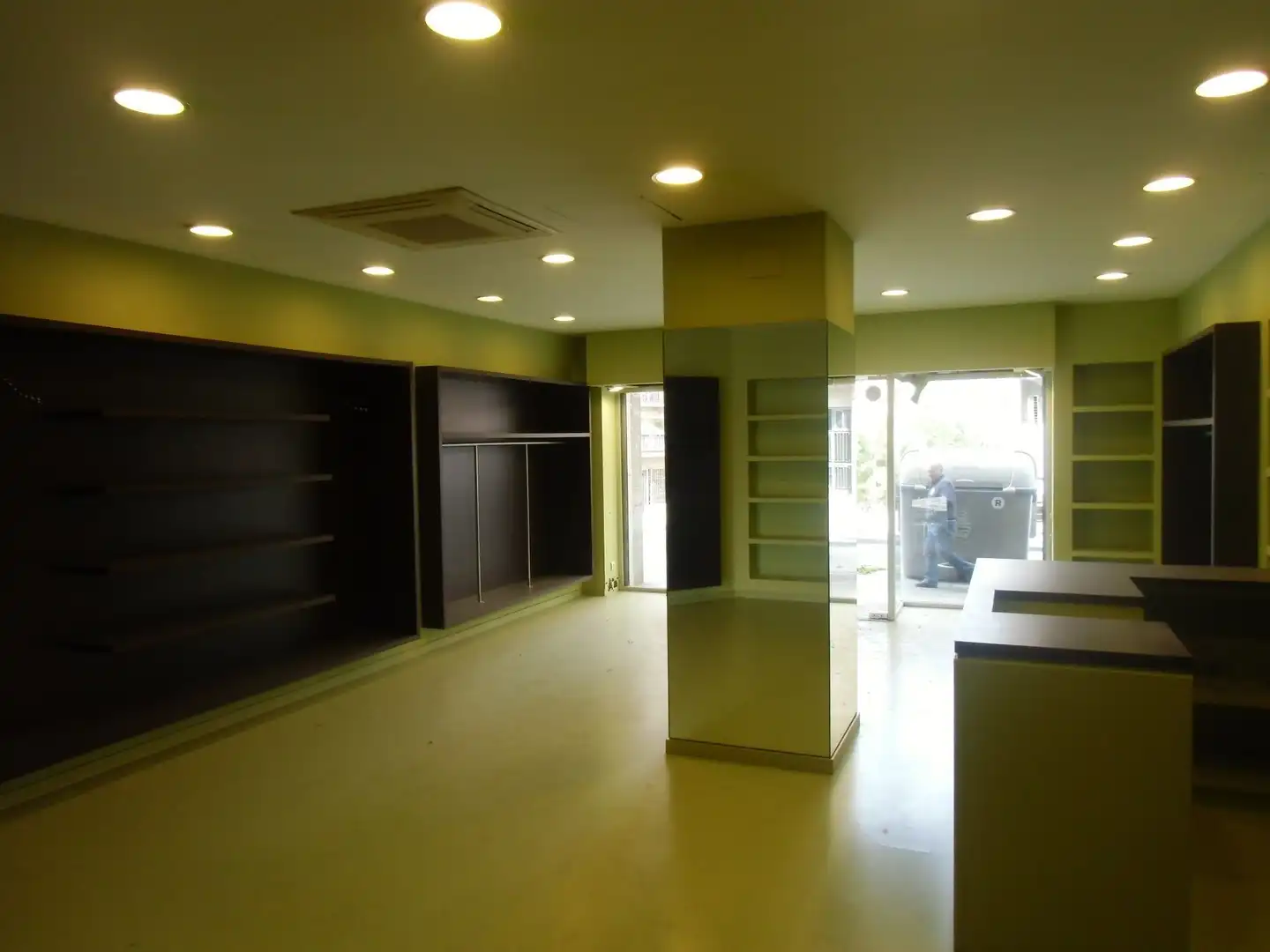Local en venta en Santa Coloma de Gramenet con Aire acondicionado