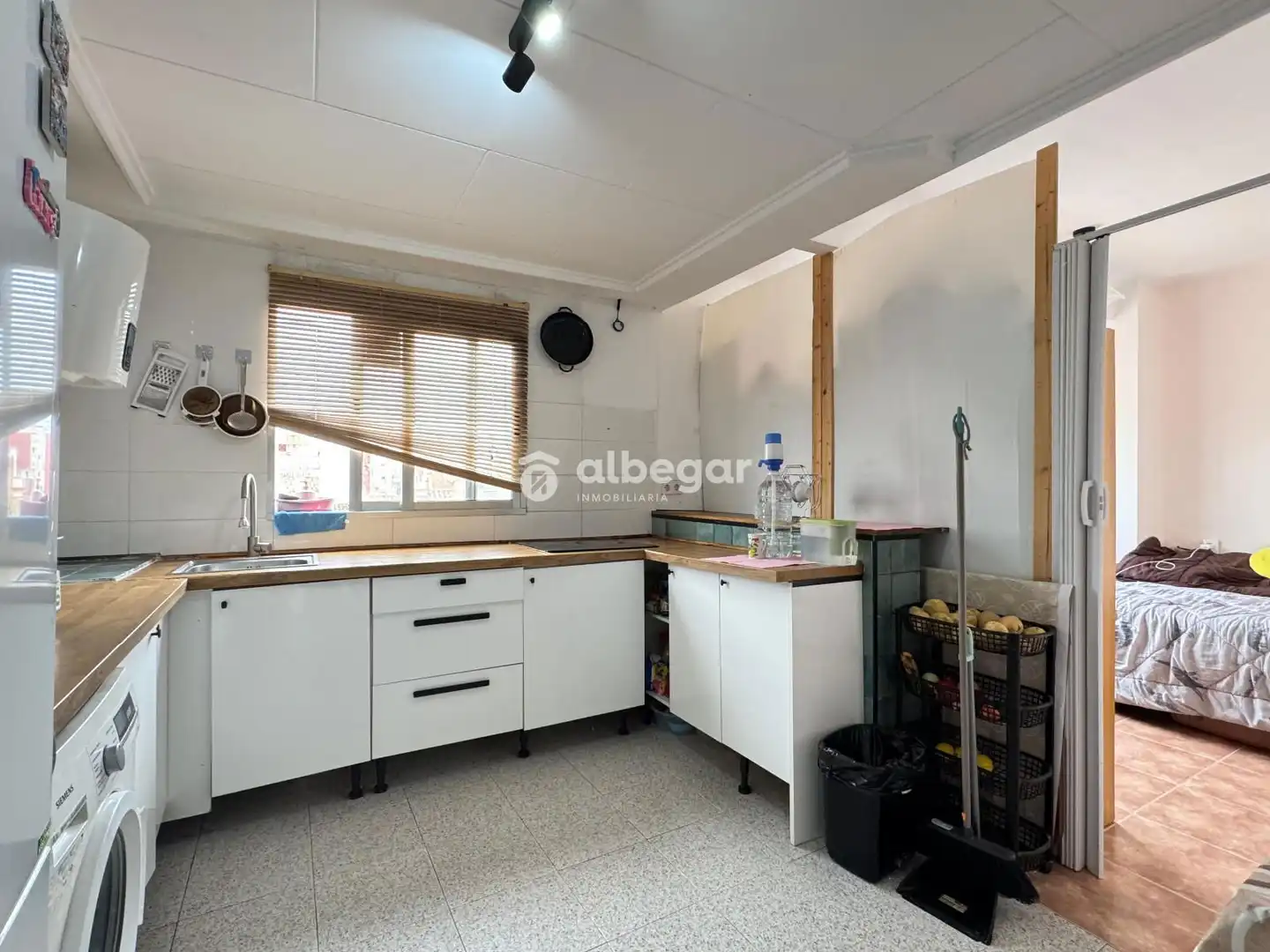 Kitchen of Flat for sale in Paiporta  with Terrace and Furnished