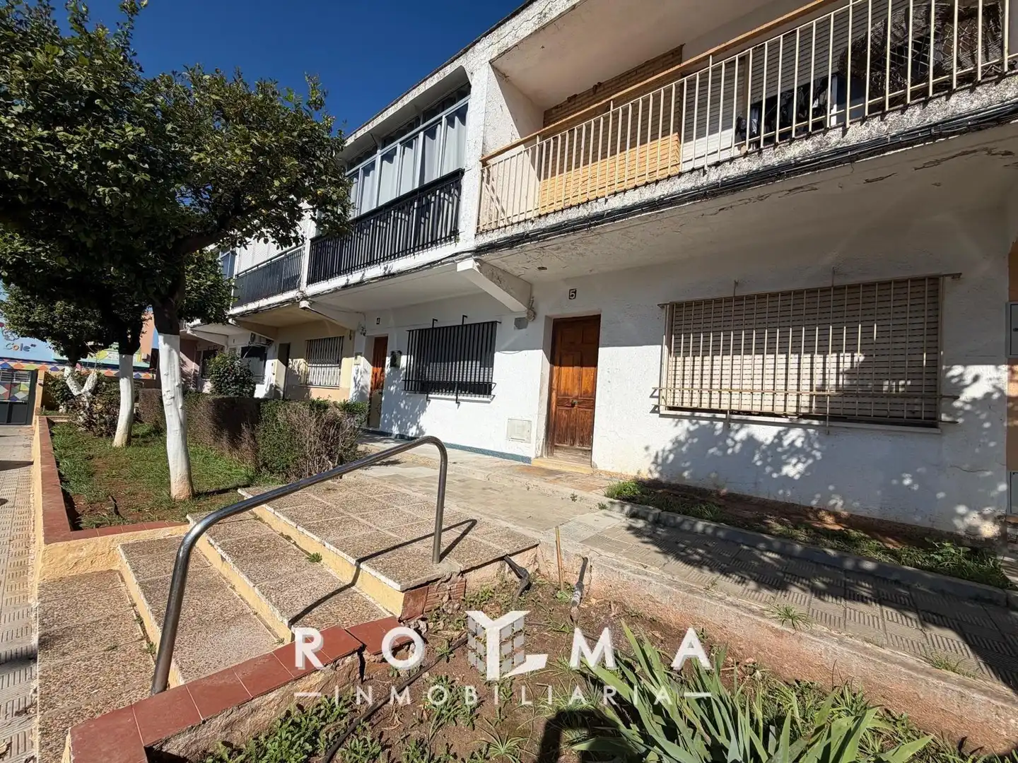 Vista exterior de Dúplex en venta en Dos Hermanas
