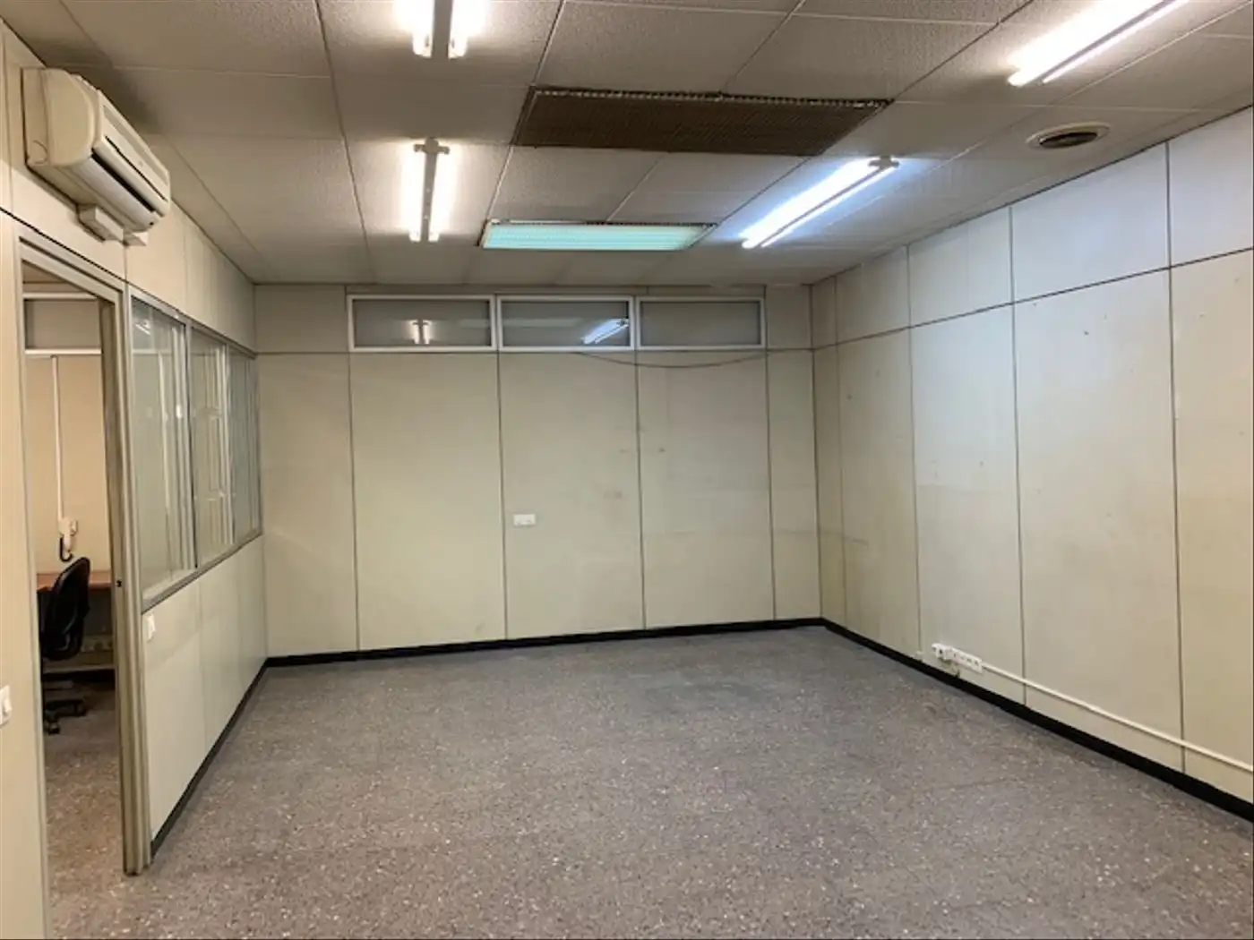 Oficina de alquiler en L'Hospitalet de Llobregat, Barcelona