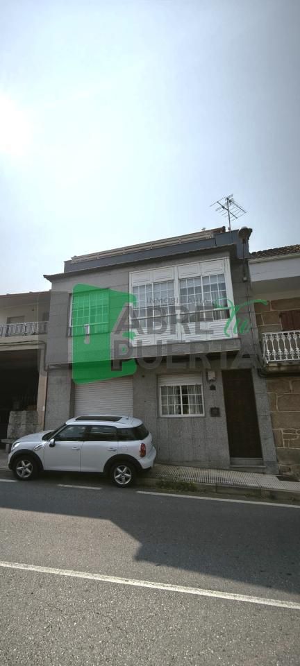 Exterior view of House or chalet for sale in Ourense Capital   with Heating, Terrace and Furnished
