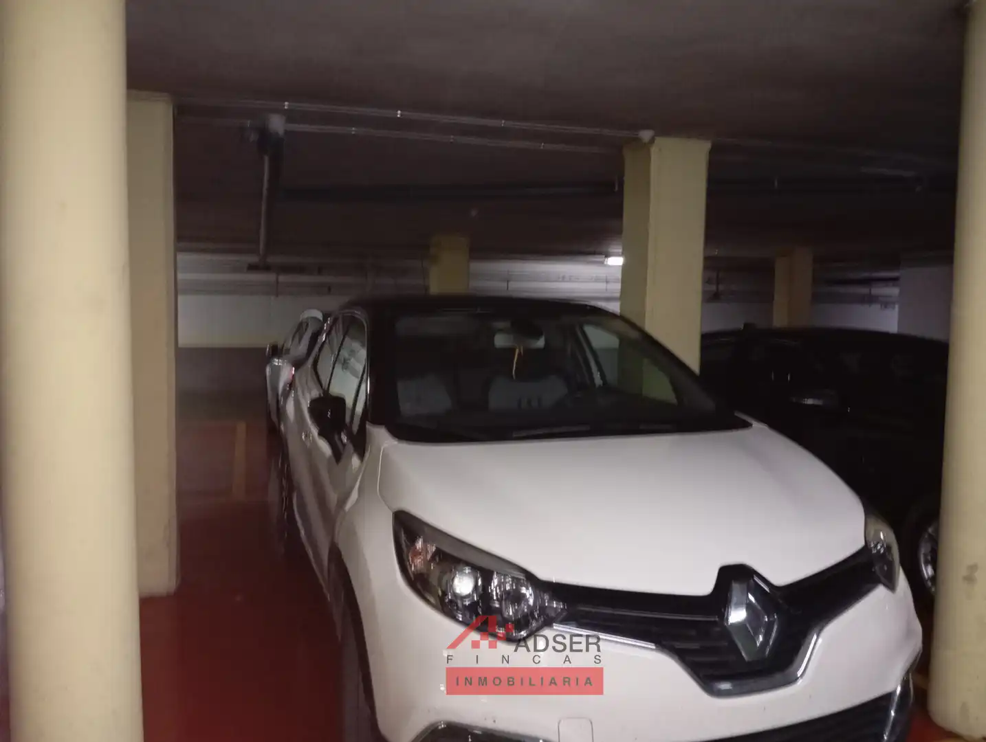 Parking de Piso en venta en  Logroño con Calefacción, Jardín privado y Parquet