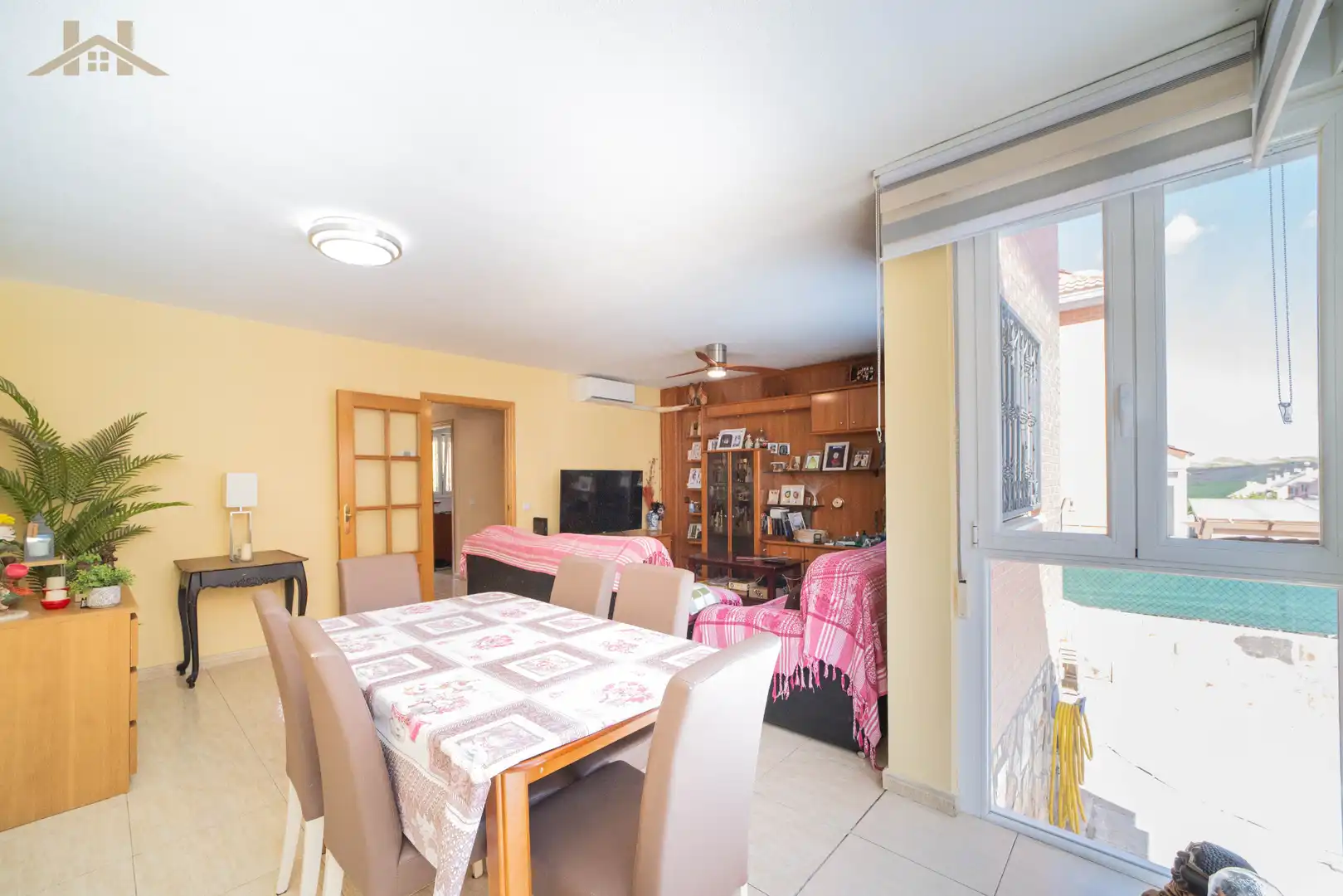 Living room of Detached homes for sale in Móstoles  with Air Conditioner, Heating and Private garden