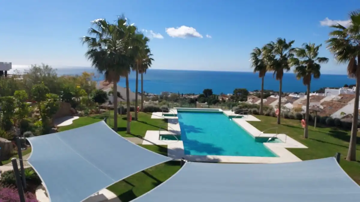 Casa bifamiliare con piscina in vendita a Arroyo de la Miel