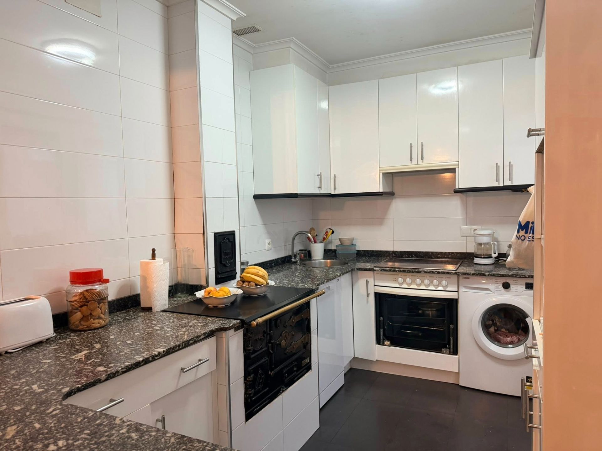 Cuina de Pis en venda en Torrelavega  amb Parquet, Terrassa i Traster