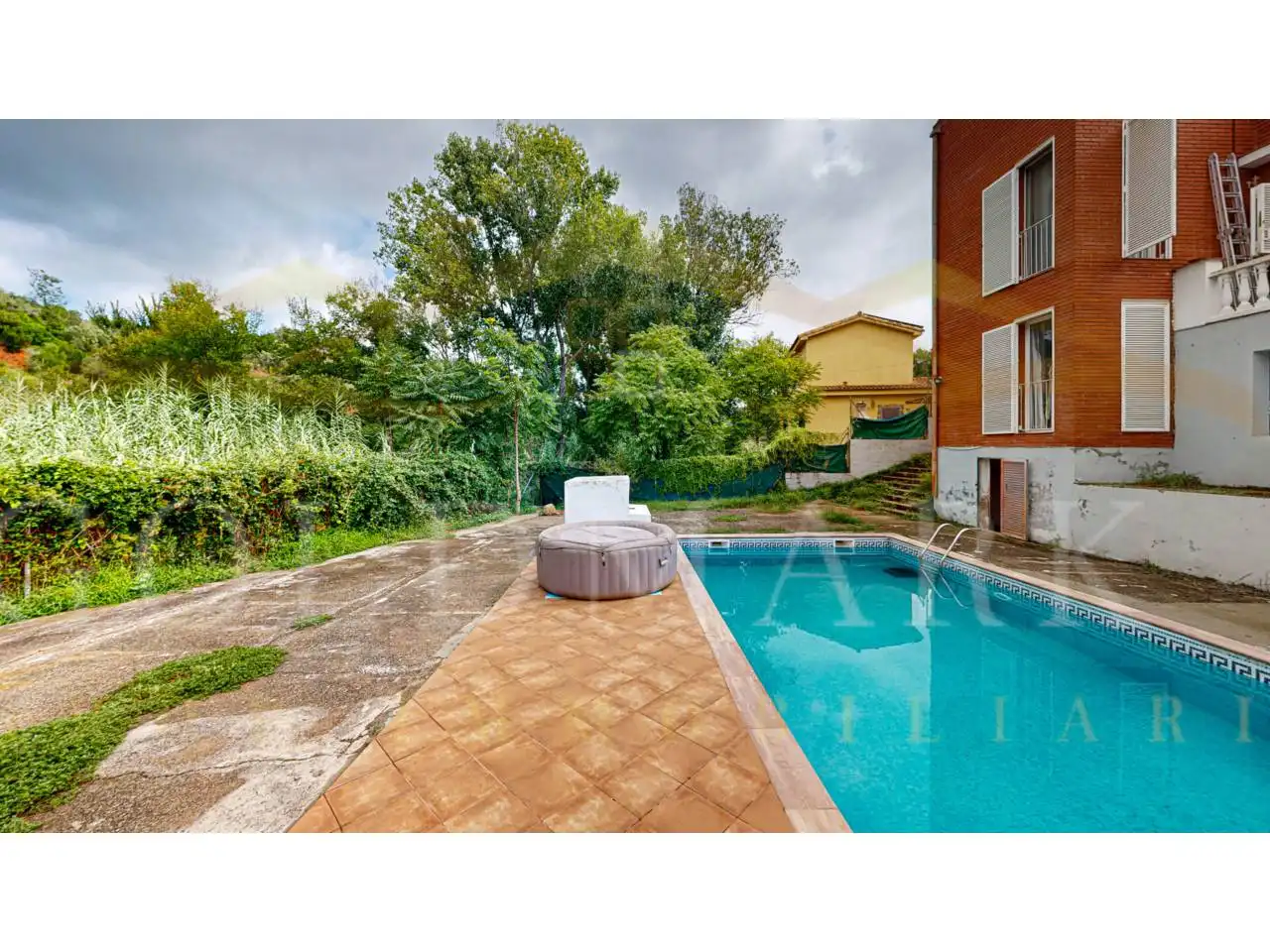 Piscina de Casa o xalet en venda en Corbera de Llobregat amb Aire condicionat, Calefacció i Jardí privat