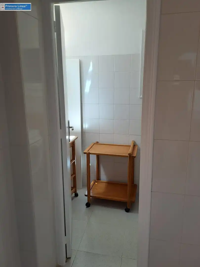 Badezimmer von Wohnungen zum Verkauf in Cartagena mit Privatgarten, Terrasse und Möbliert