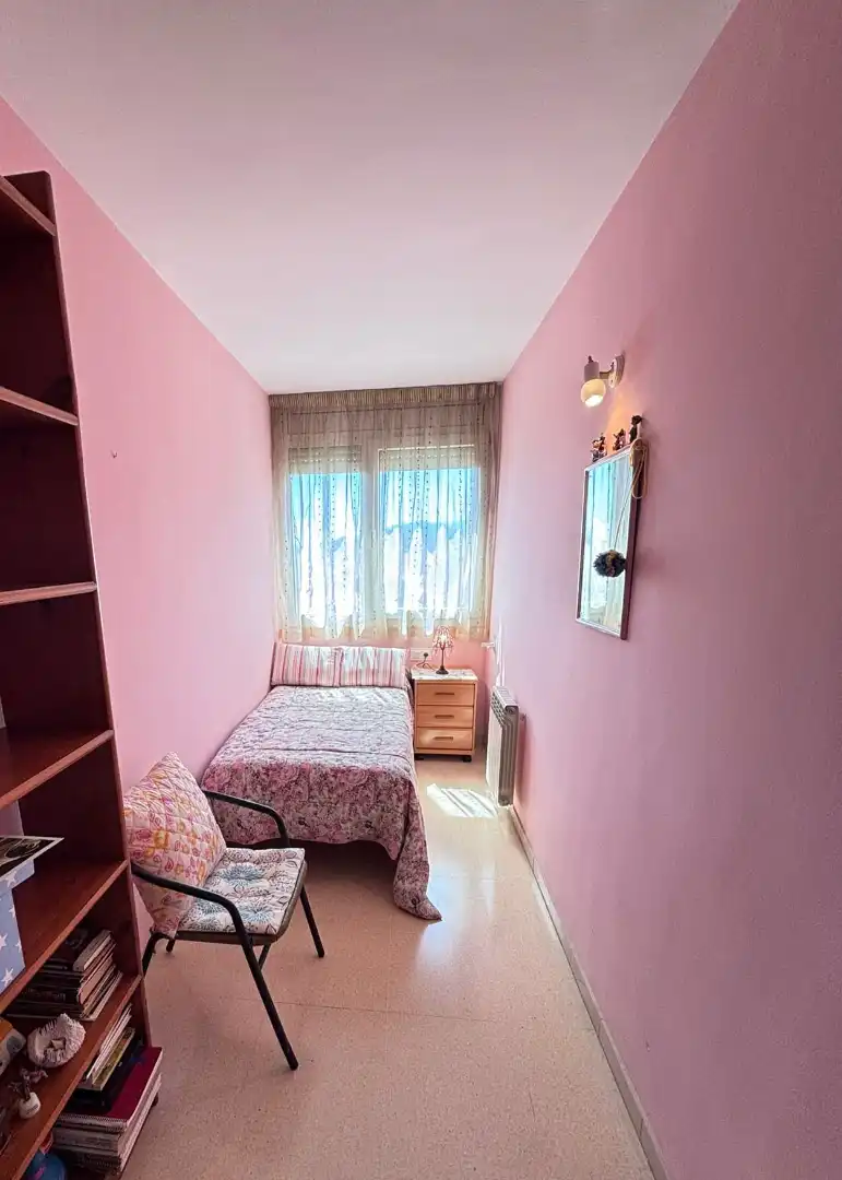 Habitación de Ático en venta en Terrassa con Calefacción, Terraza y Trastero