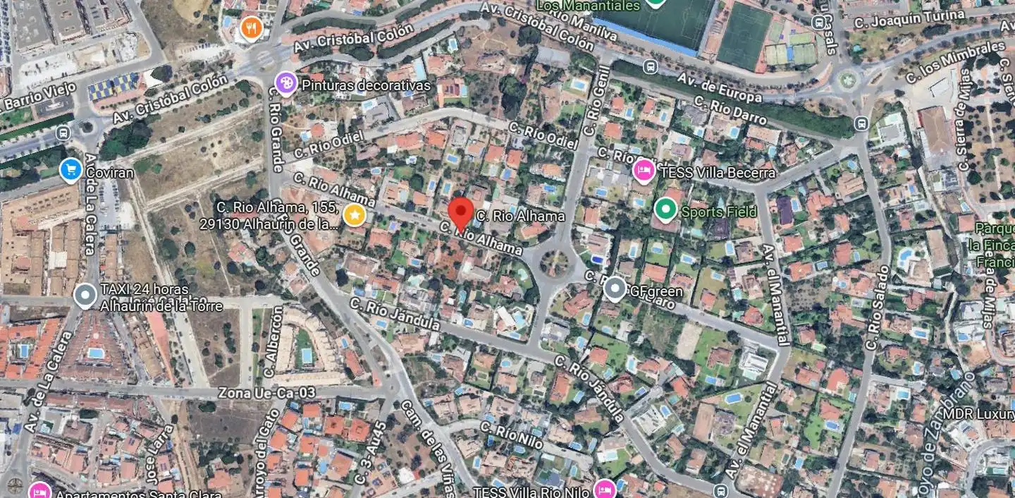 Vista exterior de Casa o xalet de lloguer en Alhaurín de la Torre amb Aire condicionat, Jardí privat i Piscina