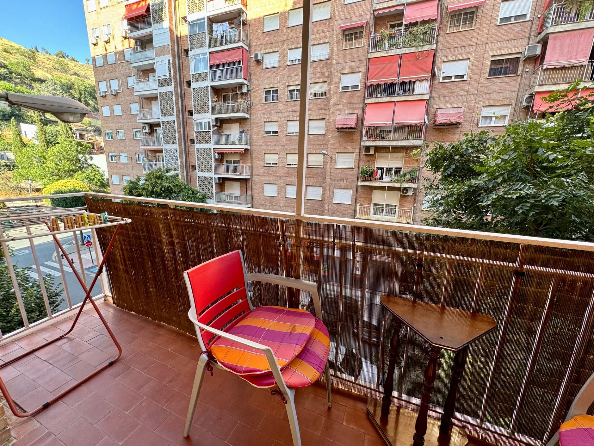 Terraza de Piso en venta en  Granada Capital con Balcón