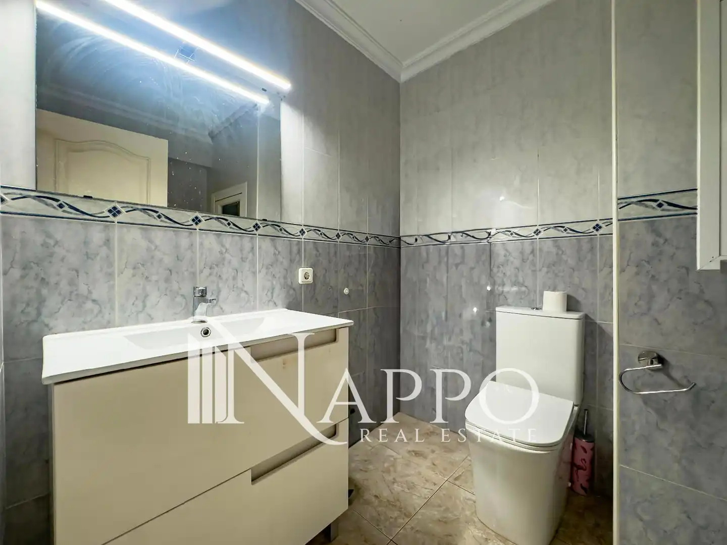 Baño de Piso en venta en  Palma de Mallorca con Aire acondicionado, Terraza y Trastero