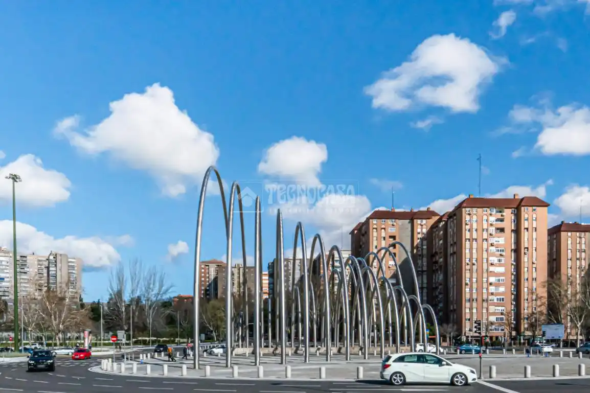 Vista exterior de Pis en venda en Madrid amb Calefacció i Terrassa