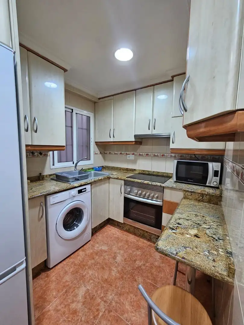 Cocina de Piso de alquiler en Valencia con Aire acondicionado, Calefacción y Amueblado