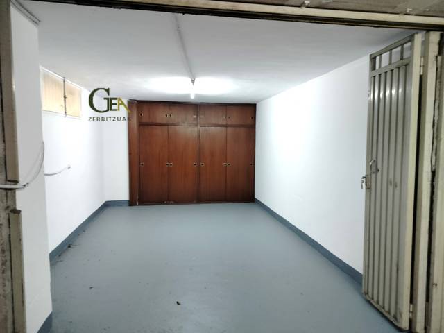 Local comercial en Venta en Zizurkil