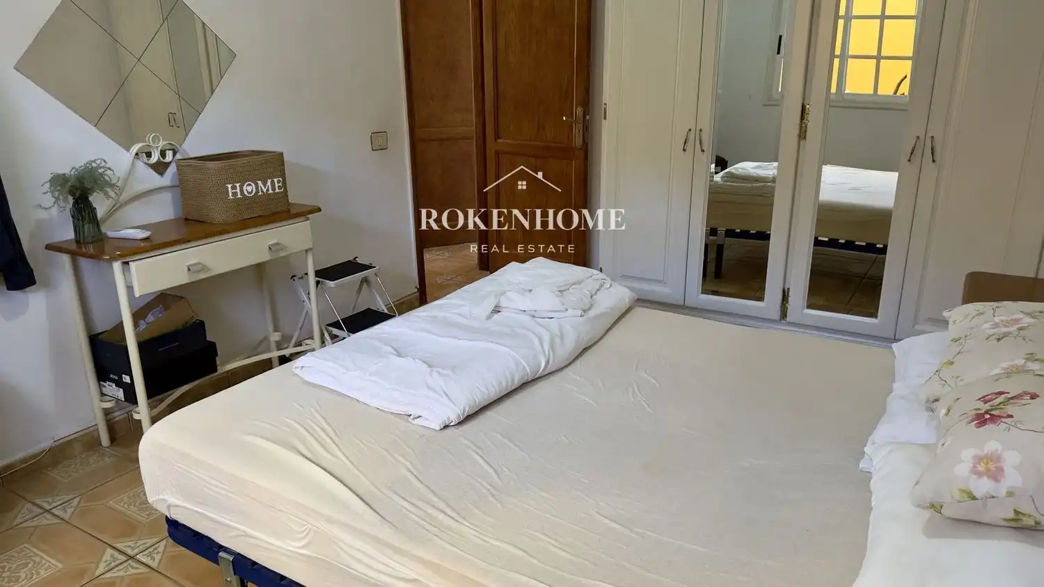 Habitación de Casa adosada en venta en Santiago del Teide con Aire acondicionado, Terraza y Trastero