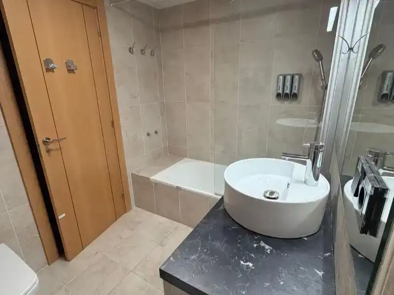 Baño de Piso para compartir en  Logroño con Aire acondicionado, Jardín privado y Parquet
