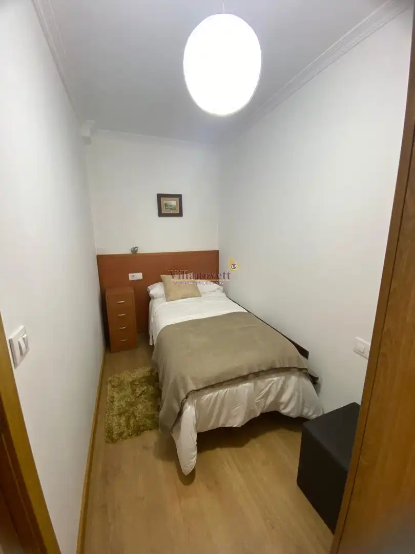 Bedroom of Apartments for rent in Vigo   with Heating, Terrace and Furnished
