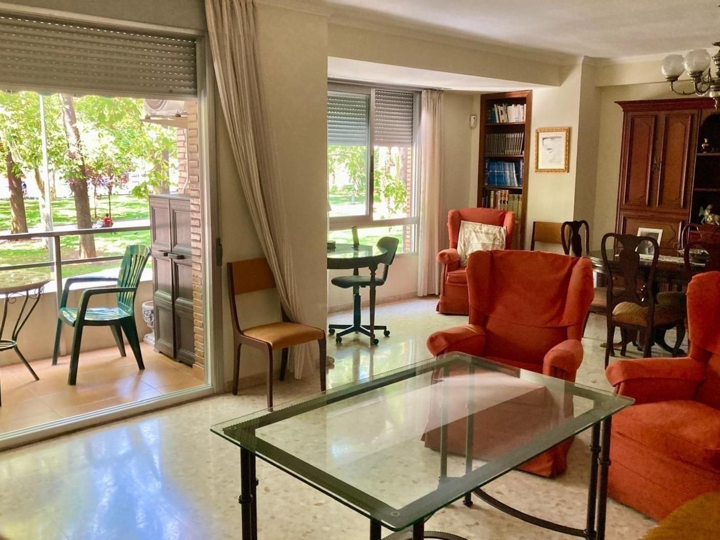 Sala d'estar de Pis en venda en  Córdoba Capital amb Calefacció, Terrassa i Traster