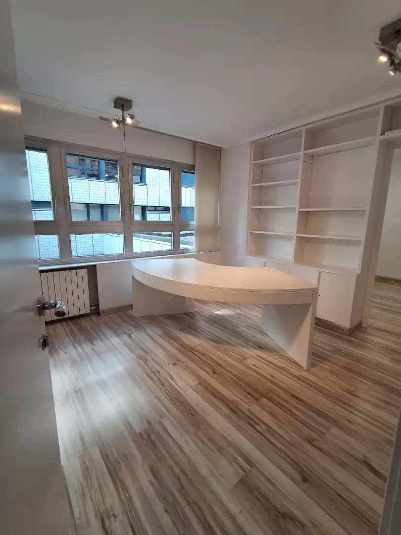 Büro zur Miete in Barcelona mit Klimaanlage und Heizung