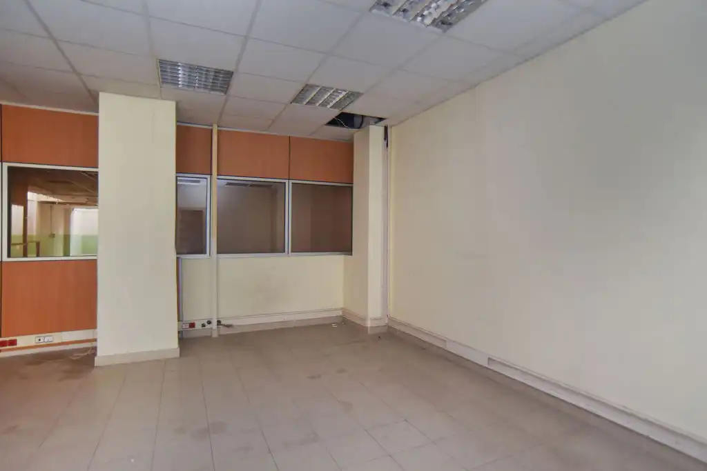 Local comercial en venta en PAU CLARIS, imagen 9