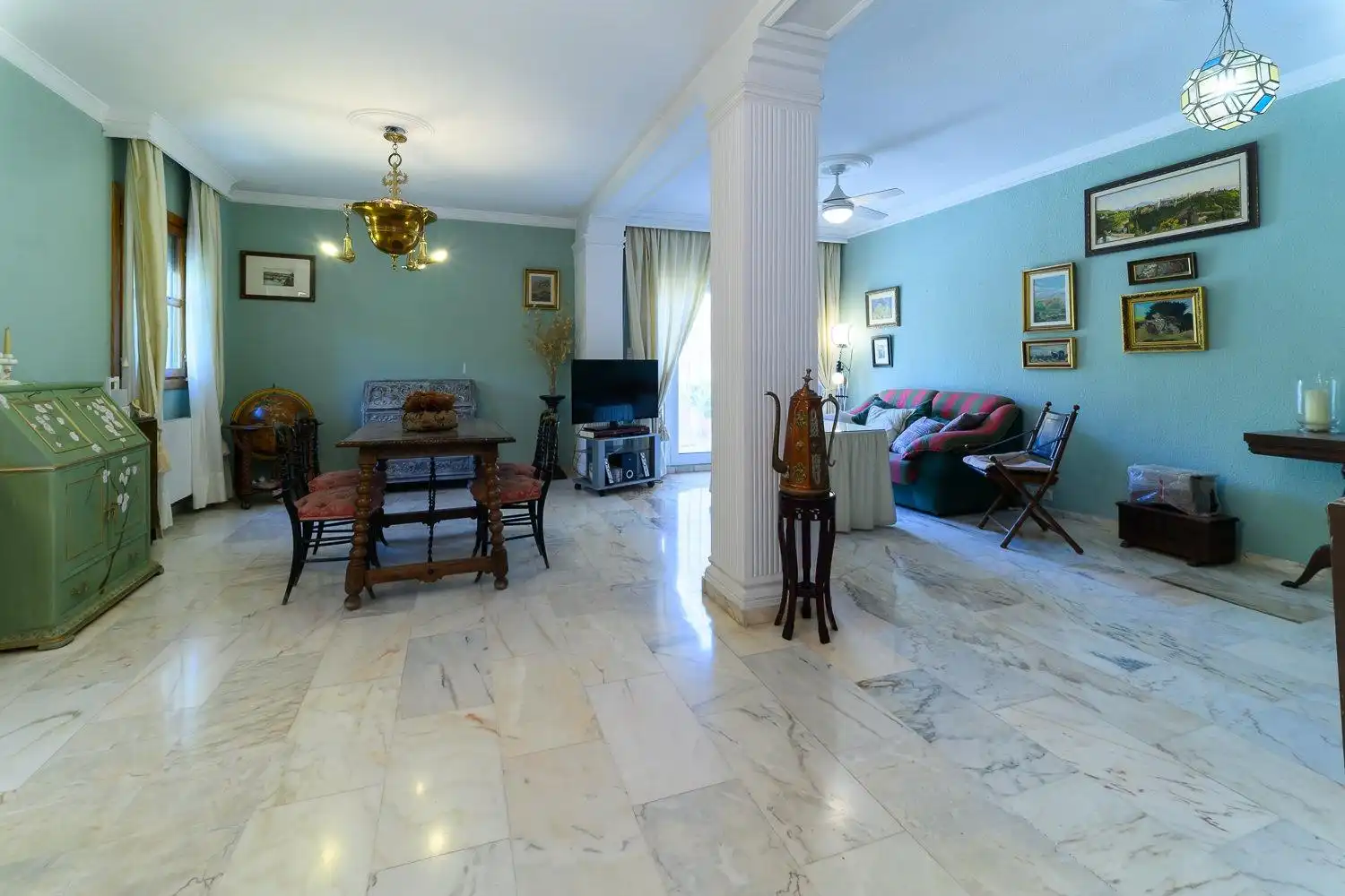 Sala d'estar de Casa o xalet en venda en Albolote amb Piscina