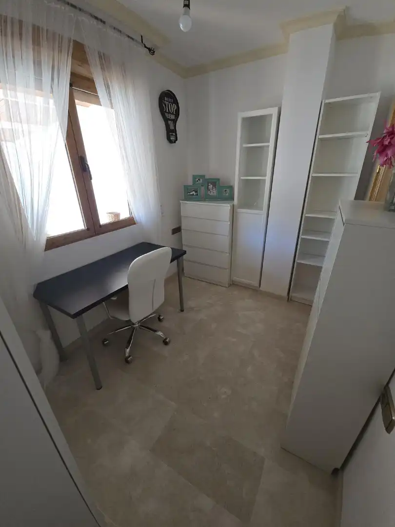 Habitación de Ático de alquiler en Padul con Aire acondicionado, Terraza y Amueblado