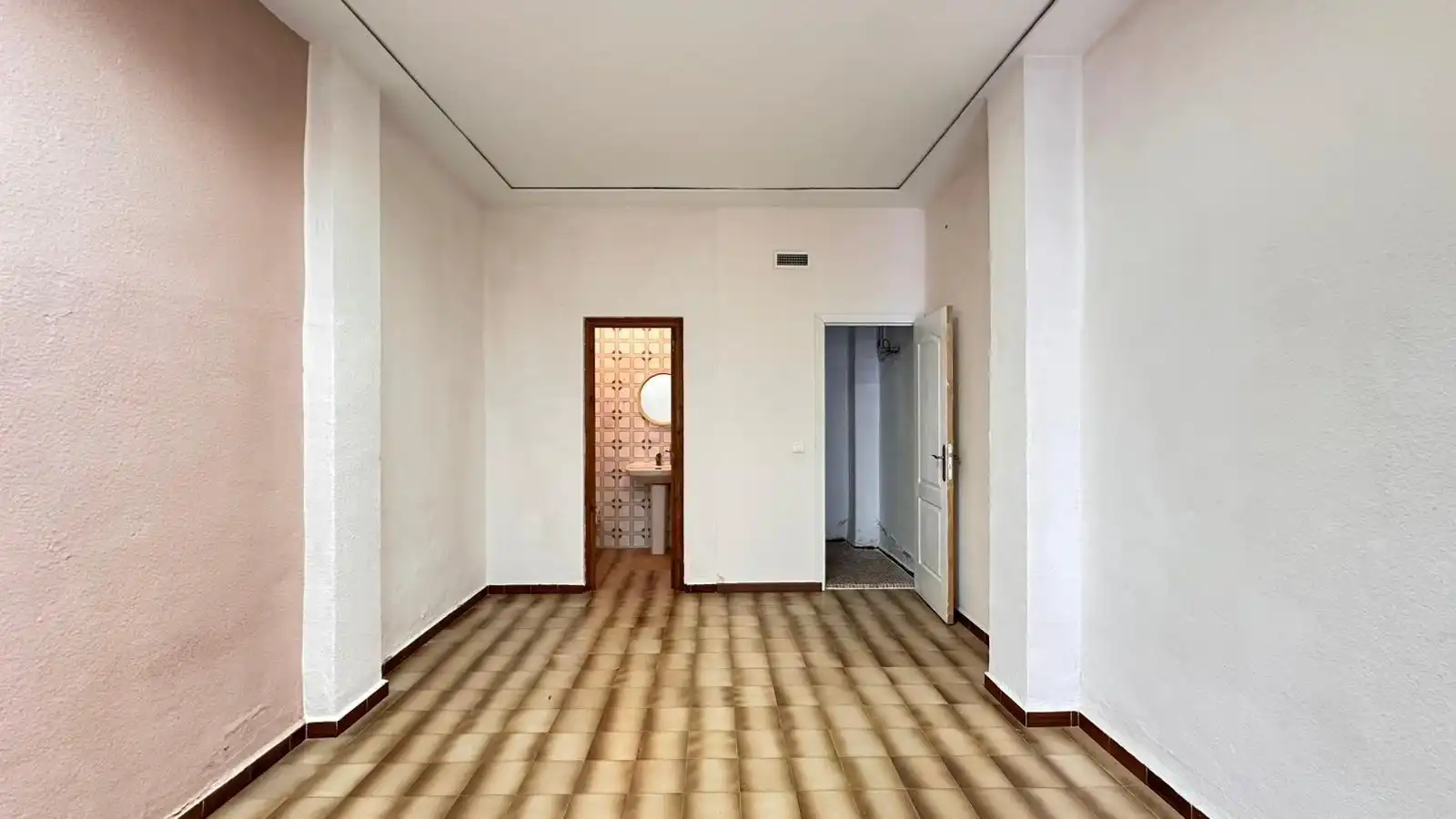 Gewerbefläche zum Verkauf in Calle del Farmacéutico Trullenque, imagen 5