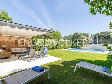 Reihenhaus mit Garten zum Verkauf in Moncloa - Aravaca