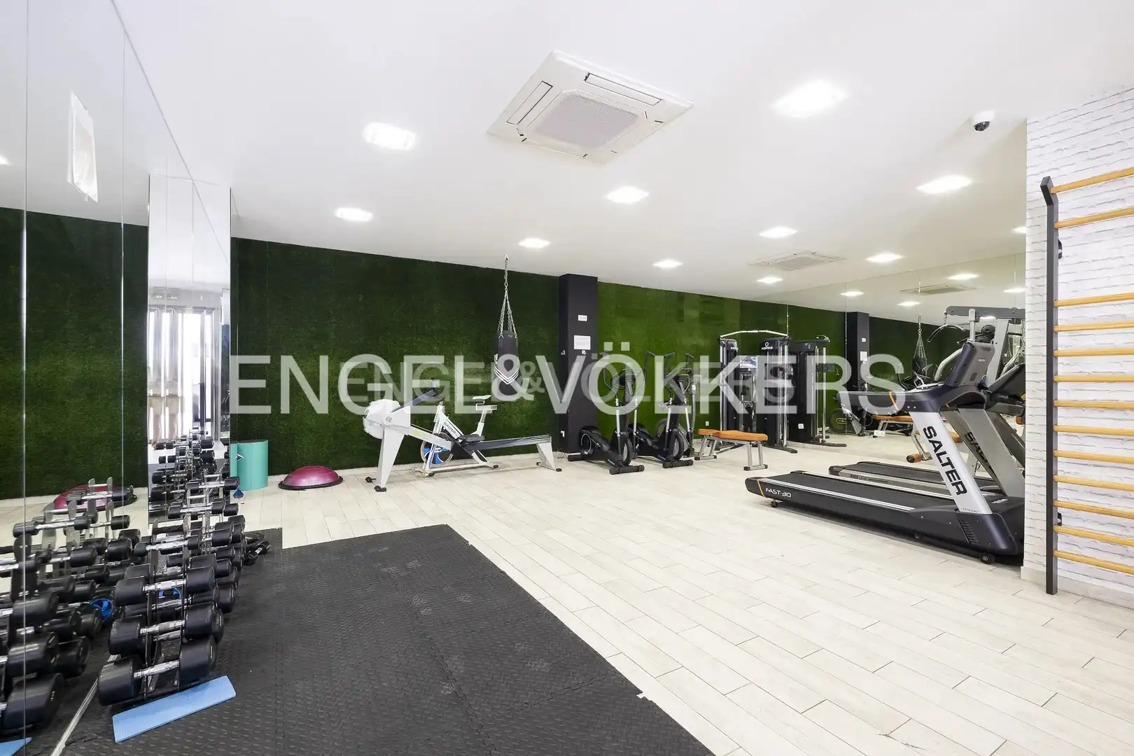 Piso en venta en Madrid con Aire acondicionado, Calefacción y Jardín privado