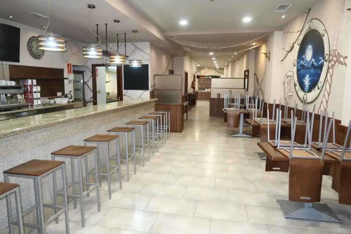 Local comercial en alquiler en Oseiro, imagen 2
