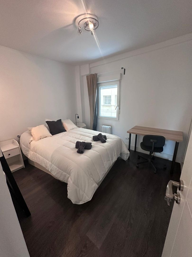 Bedroom of Flat to share in  Madrid Capital  with Air Conditioner, Heating and Furnished