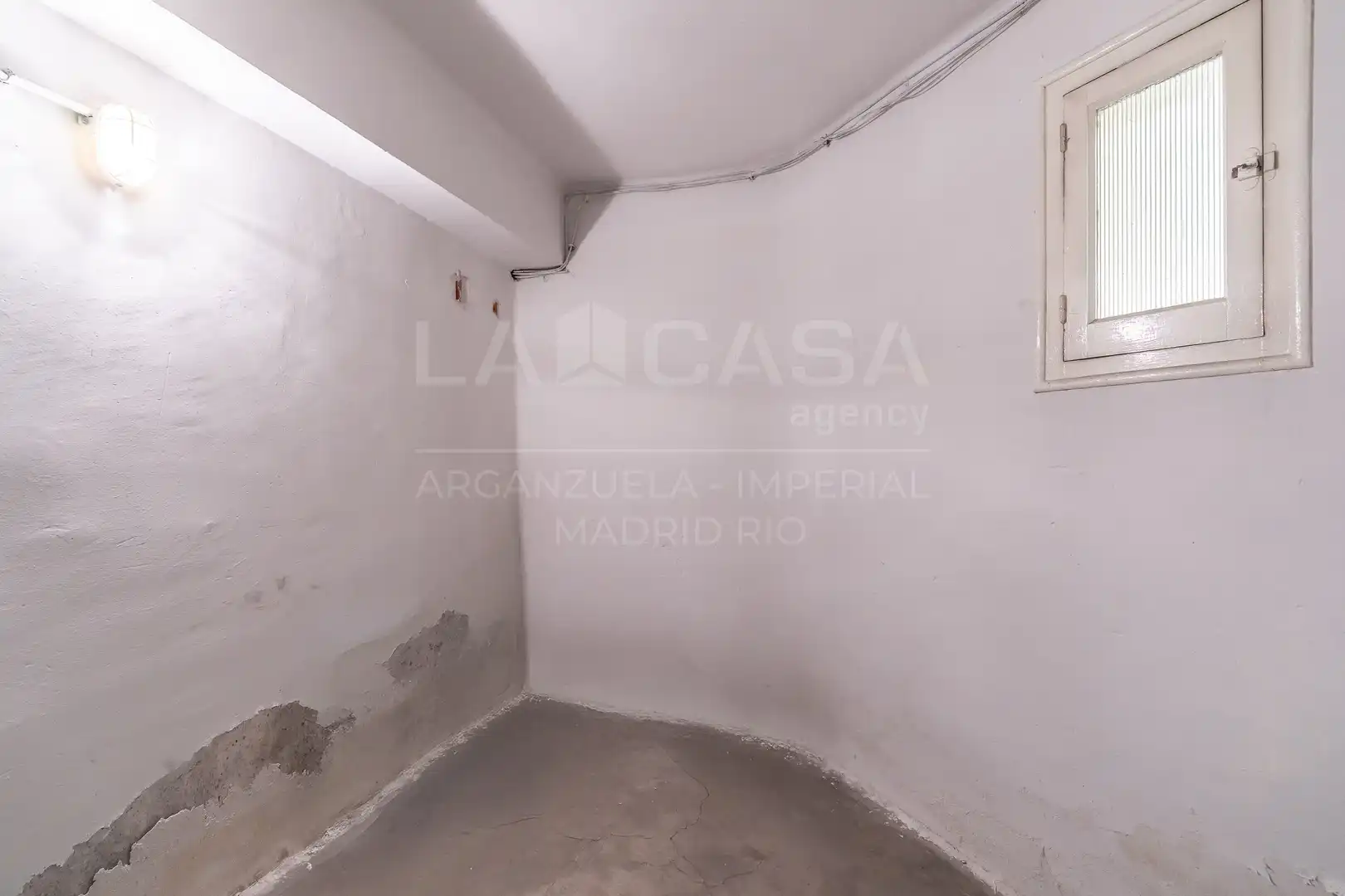 Piso en venta en Madrid con Calefacción y Trastero