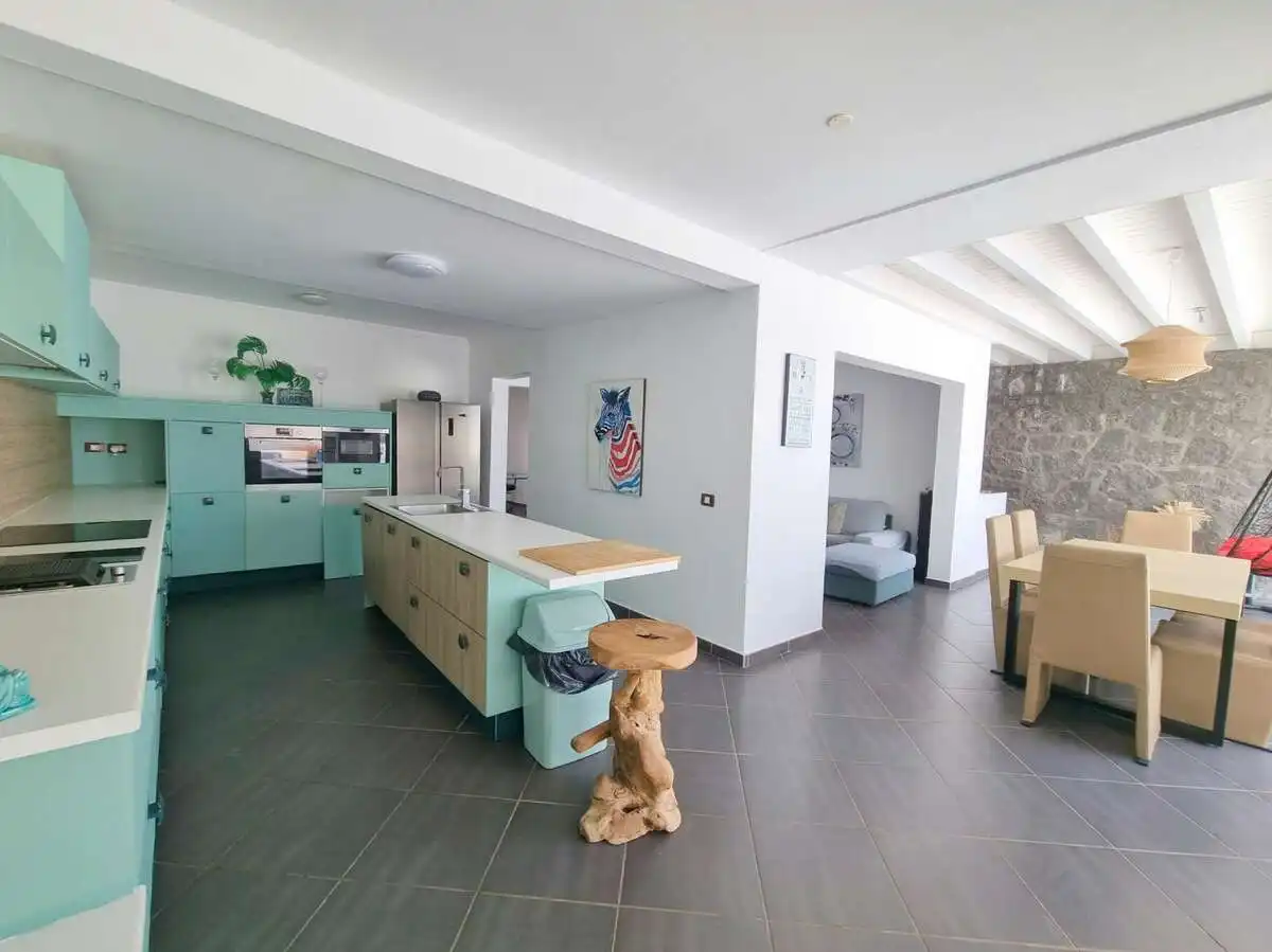 Detached house with pool for sale in Playa Blanca, imagen 2