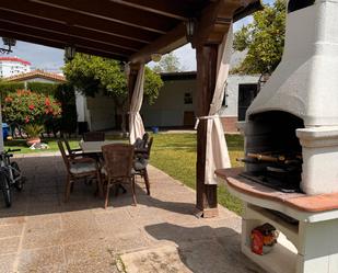 Garden of House or chalet for sale in  Sevilla Capital  with Air Conditioner, Heating and Private garden