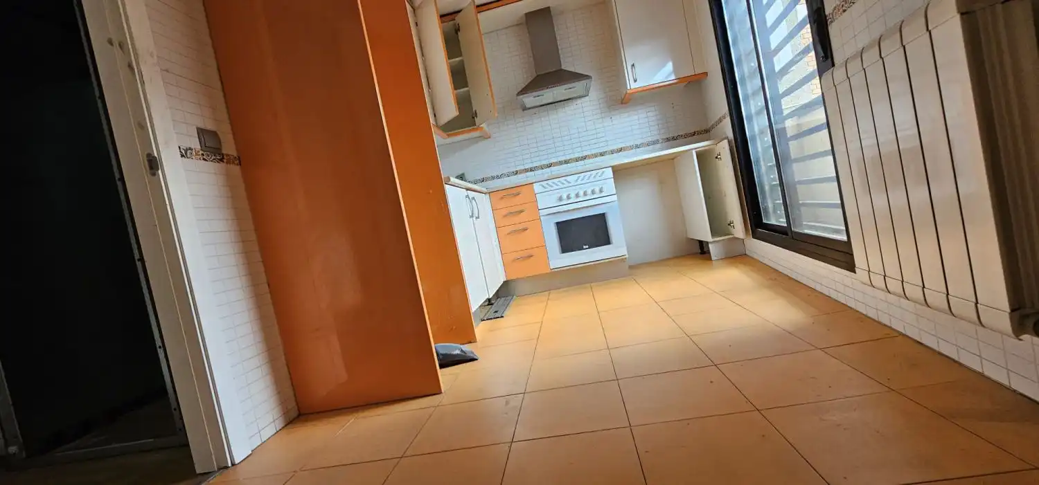Cocina de Piso en venta en Velilla de San Antonio con Aire acondicionado, Terraza y Trastero
