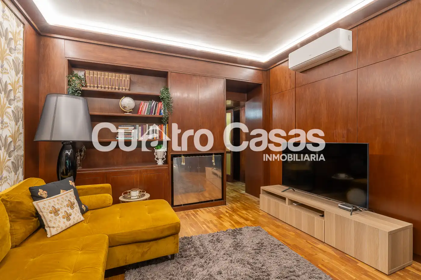 Living room of Flat for sale in Barcelona  with Air Conditioner, Heating and Parquet flooring