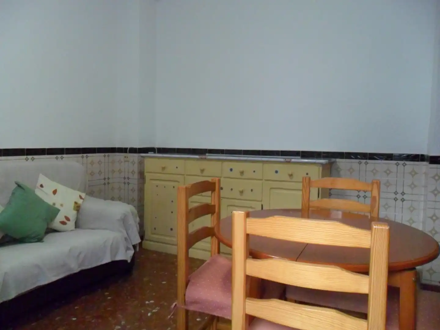 Schlafzimmer von Dachboden zur Miete in Maracena mit Terrasse, Abstellraum und Möbliert