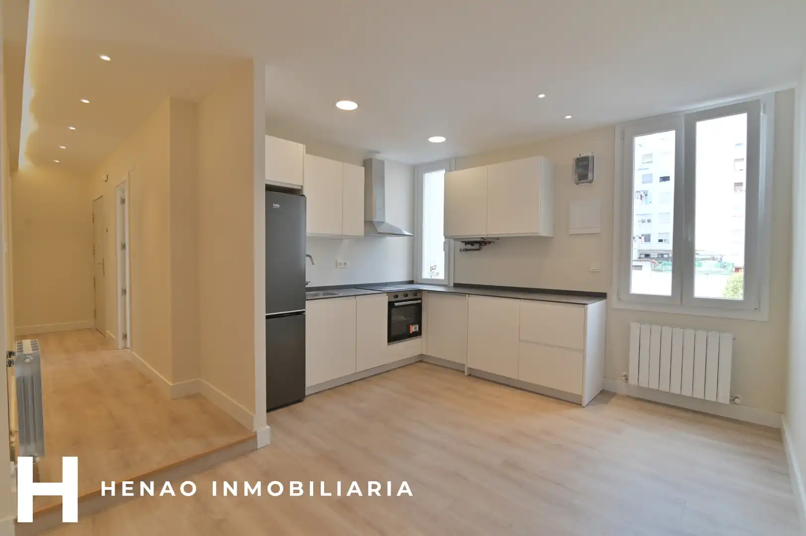 Cuina de Pis en venda en Bilbao  amb Calefacció, Parquet i Forn